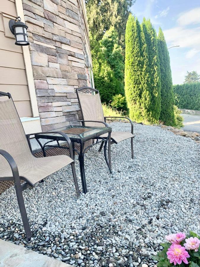 Mountain Retreat 3 Bedroom Garden House Near Heritage Park, Coliseum , Hwy 1, Fishing, Cultus Lake Chilliwack Bagian luar foto