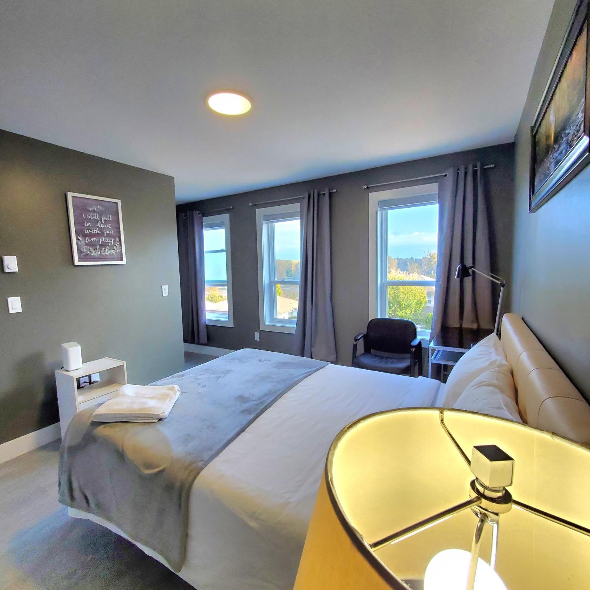 Mountain Retreat 3 Bedroom Garden House Near Heritage Park, Coliseum , Hwy 1, Fishing, Cultus Lake Chilliwack Ruang foto