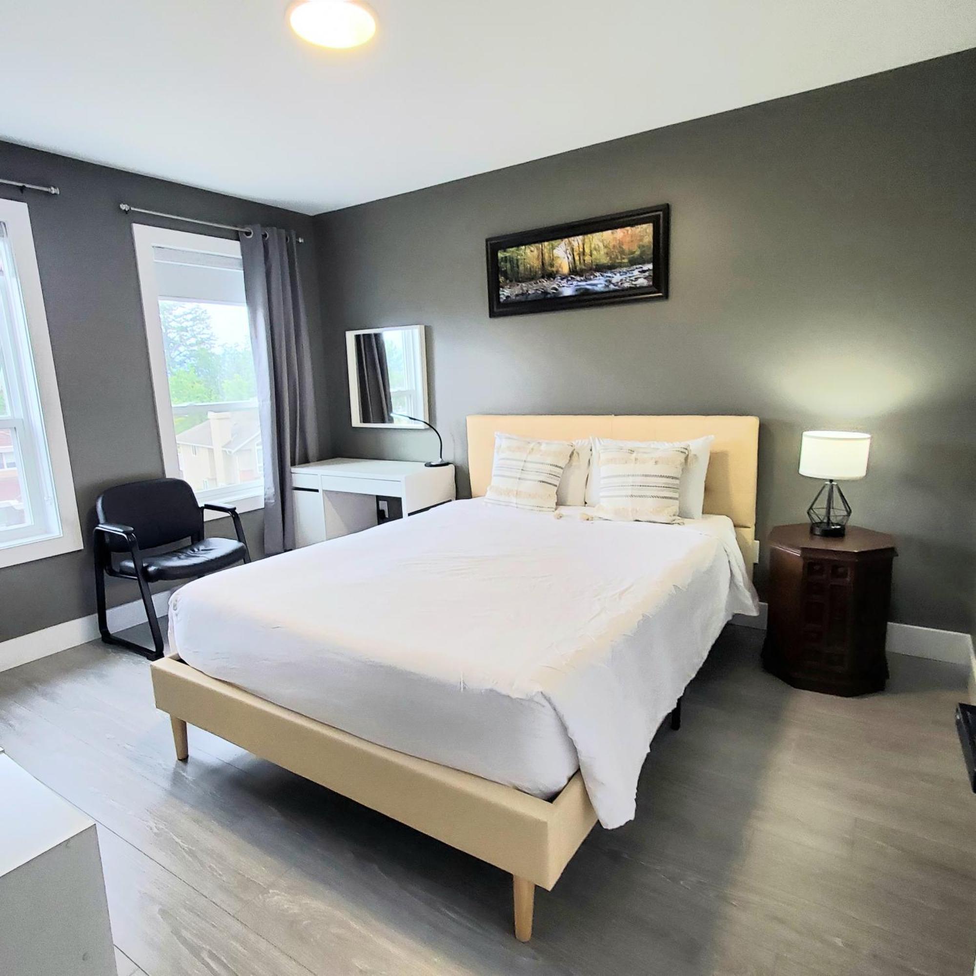 Mountain Retreat 3 Bedroom Garden House Near Heritage Park, Coliseum , Hwy 1, Fishing, Cultus Lake Chilliwack Bagian luar foto