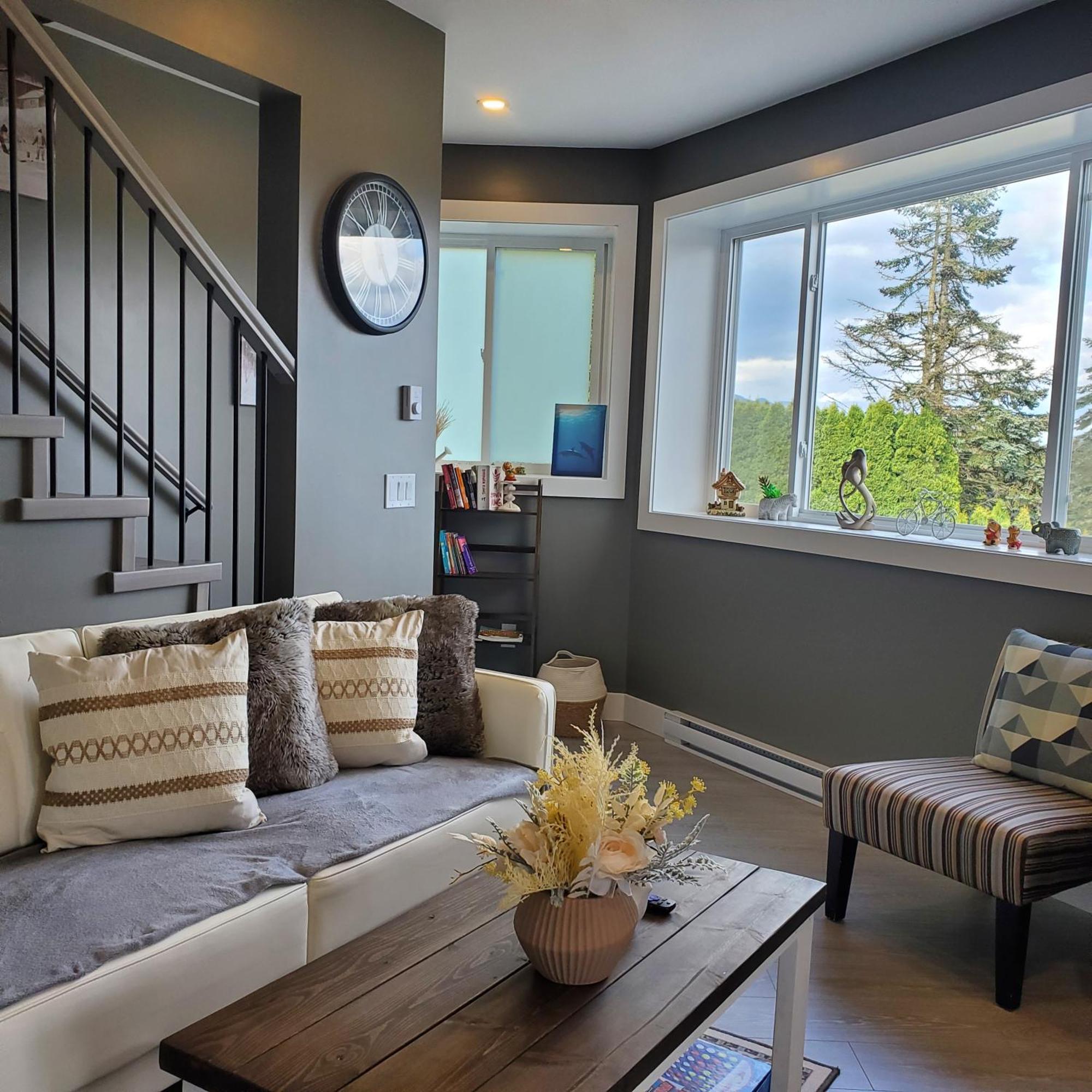 Mountain Retreat 3 Bedroom Garden House Near Heritage Park, Coliseum , Hwy 1, Fishing, Cultus Lake Chilliwack Bagian luar foto